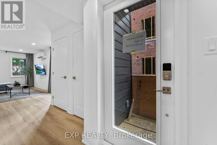 Property Photo:  885 Somerset Street West 2  ON K1R 6R6 