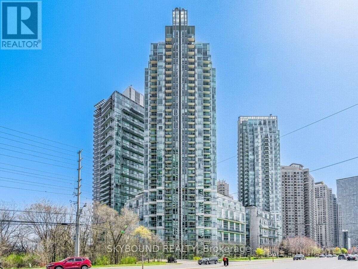 Property Photo:  220 Burnhamthorpe Road 3202  ON L5B 4N4 