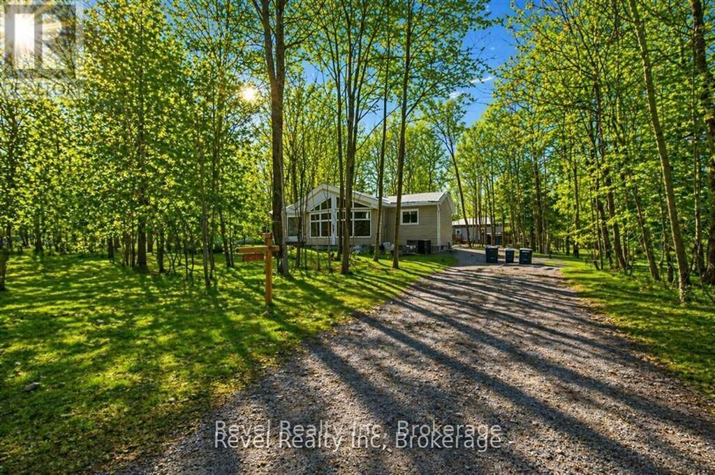 Property Photo: 8 Manitou Crescent ON L9M 0C6