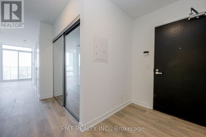 Property Photo:  501 Yonge Street 2901  ON M4Y 0G8 