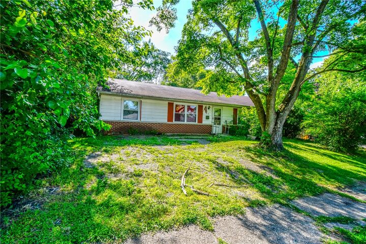 Property Photo: 912 Greenheart Drive OH 45344