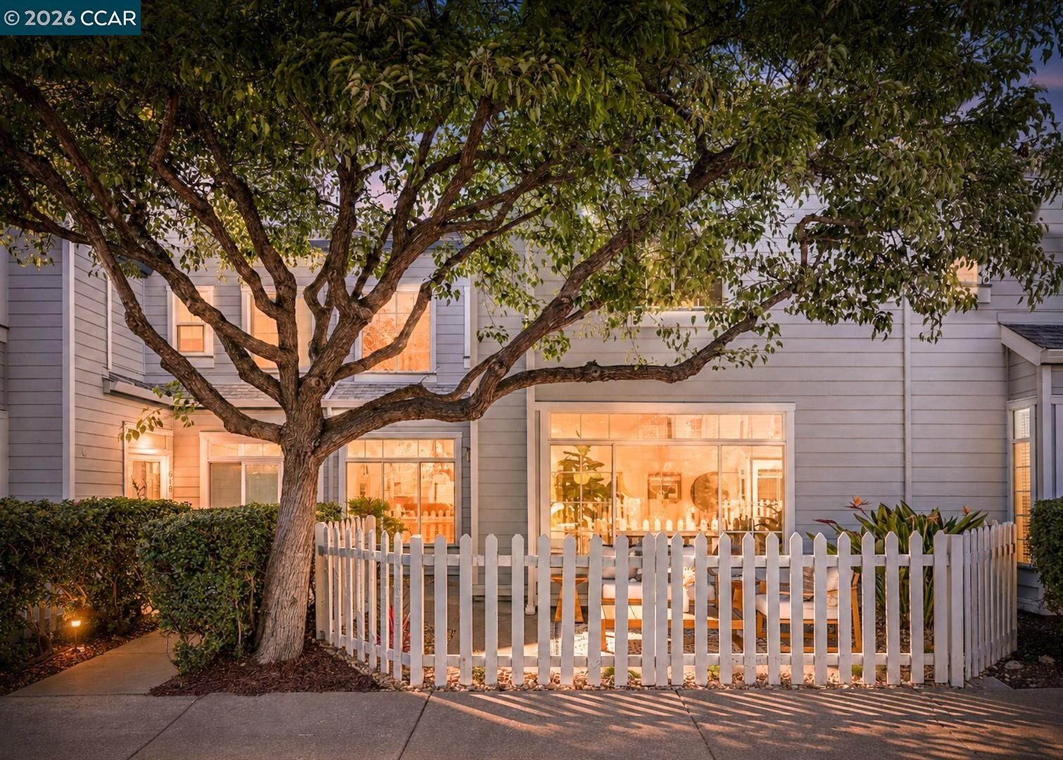 Property Photo: 619 Commodore Dr CA 94804