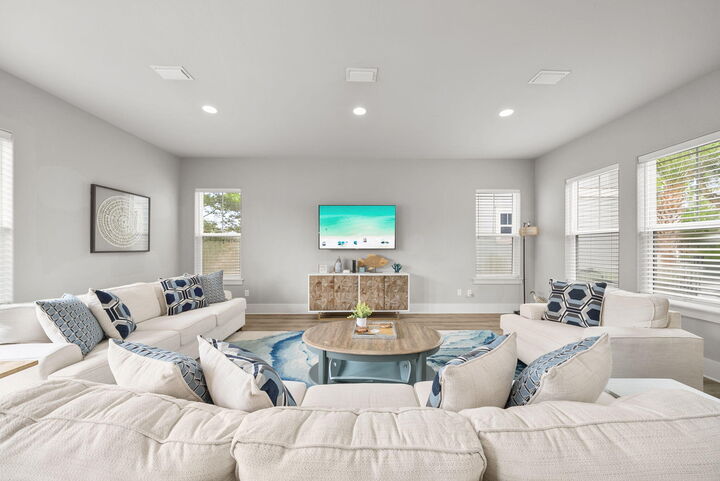 Property Photo: 251 Gulfview Circle FL 32459