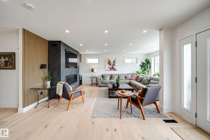 Property Photo: 5310 Ada Boulevard NW AB T5W 4N7