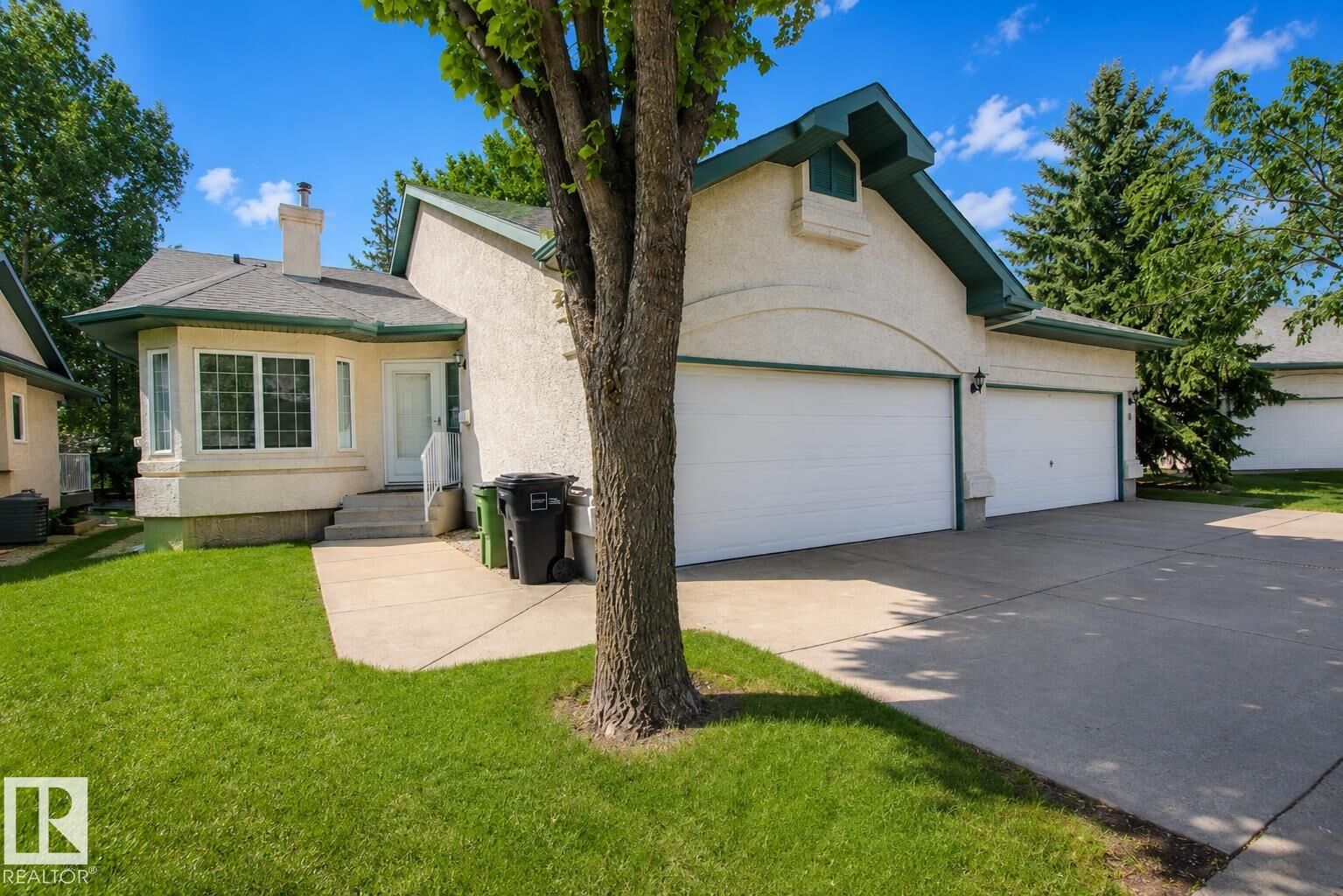 Property Photo:  9420 172 Street NW 3  AB T5T 6K1 