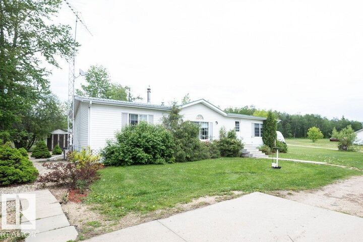 Property Photo: 4903A 47 Avenue AB T0G 1H0