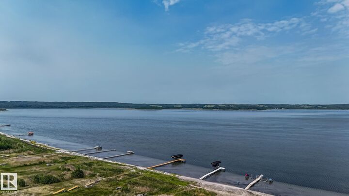 Property Photo:  104 60201 Rng Rd 122  AB T0A 0N0 