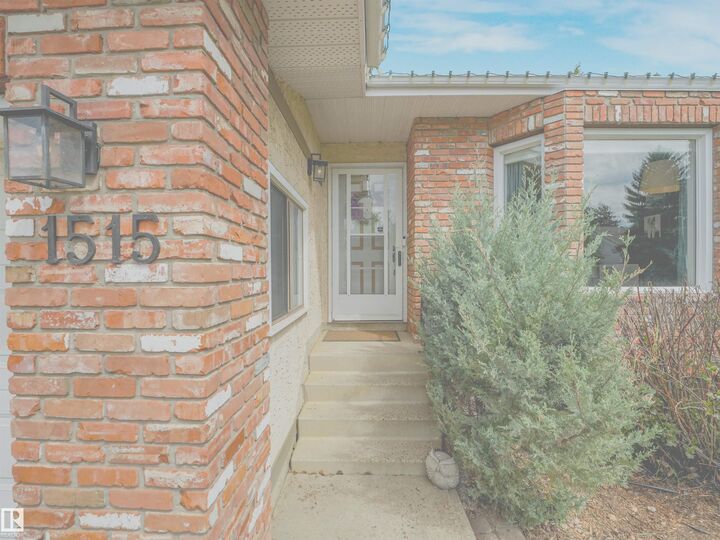 Property Photo:  1515 109 Street NW  AB T6J 5W9 