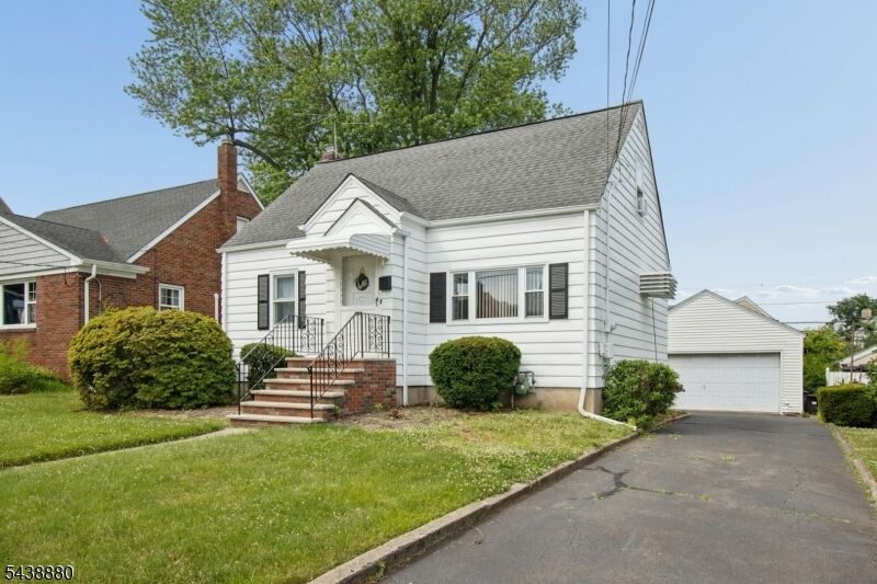Property Photo: 430 Myrtle Ave NJ 07204