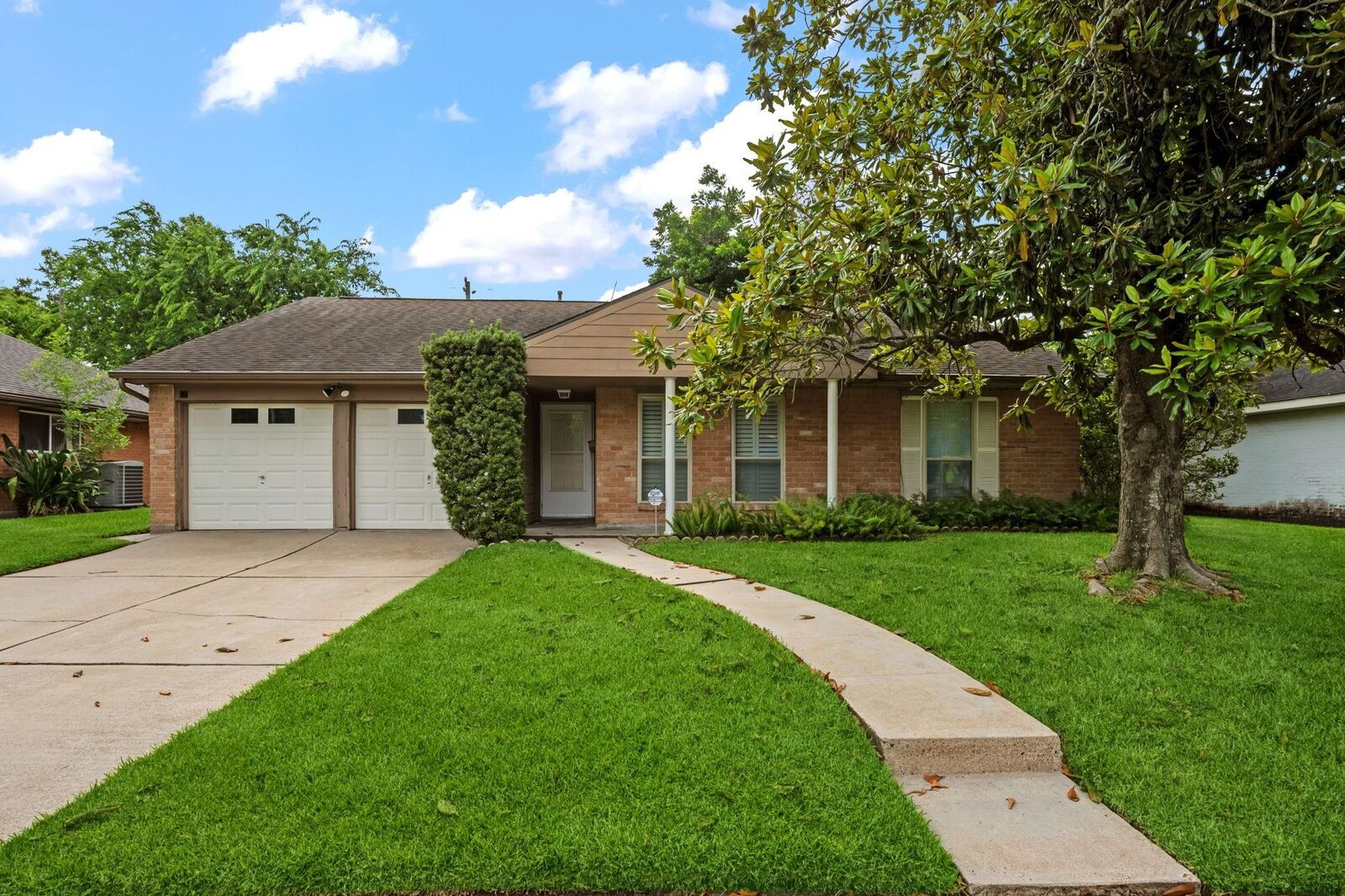 Property Photo: 7103 Pella Drive TX 77036
