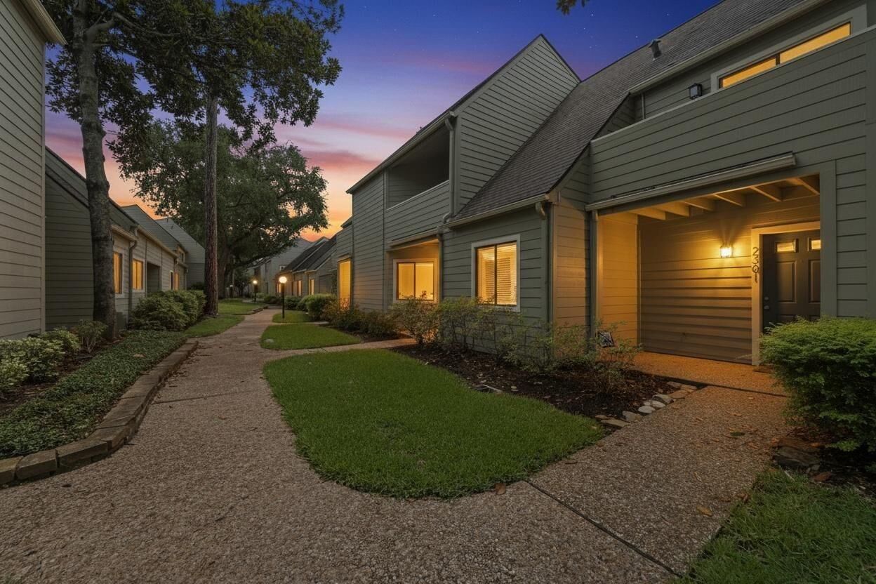 Property Photo:  2303 Briar West Boulevard 2303  TX 77077 