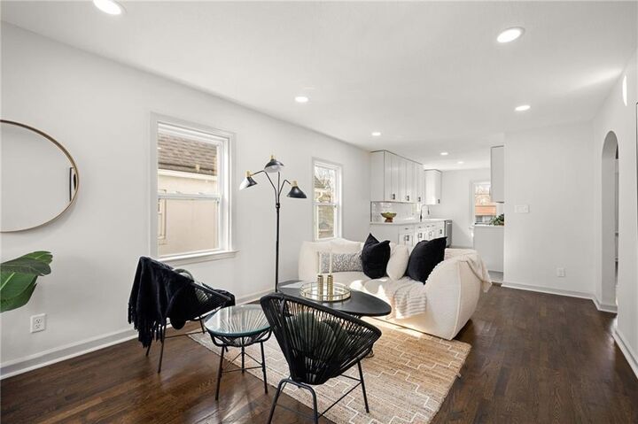 Property Photo: 822 E 72nd Street MO 64131