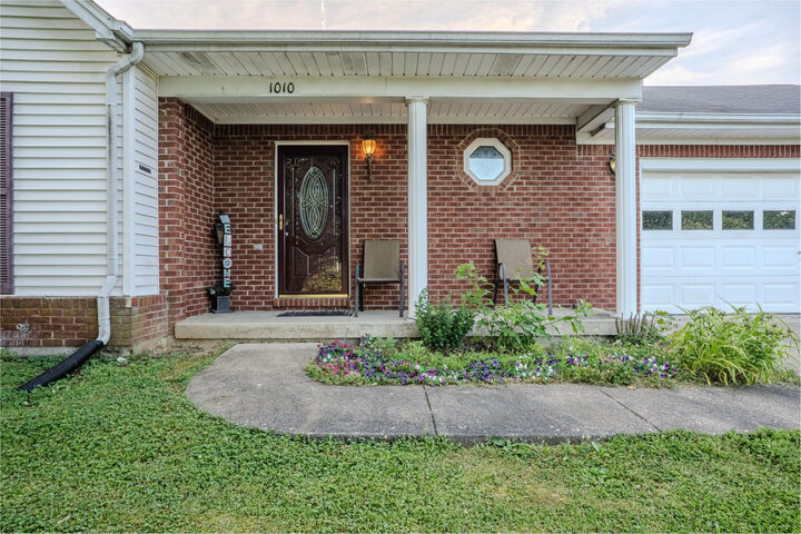 Property Photo:  1010 Tamworth Lane  KY 40601 