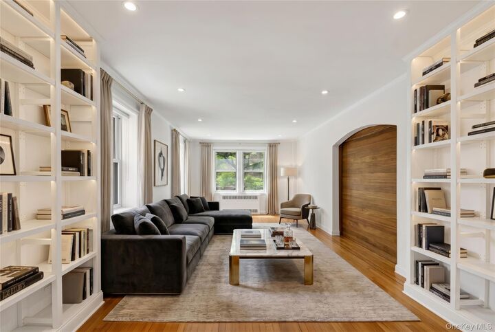 Property Photo:  300 Main Street 2A  NY 10601 