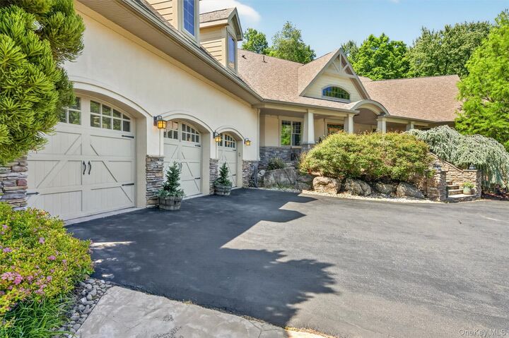 Property Photo:  15 Entin Terrace  NY 10990 