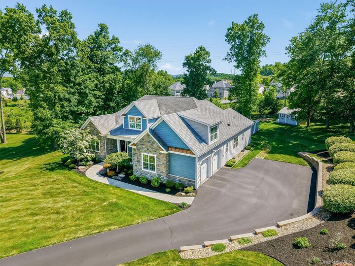 Property Photo:  35 Briarwood Lane  NY 12553 