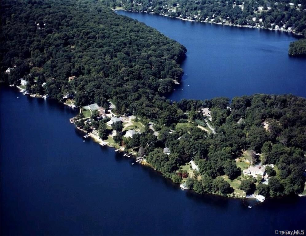 Property Photo:  64 Lillian Road  NY 10541 