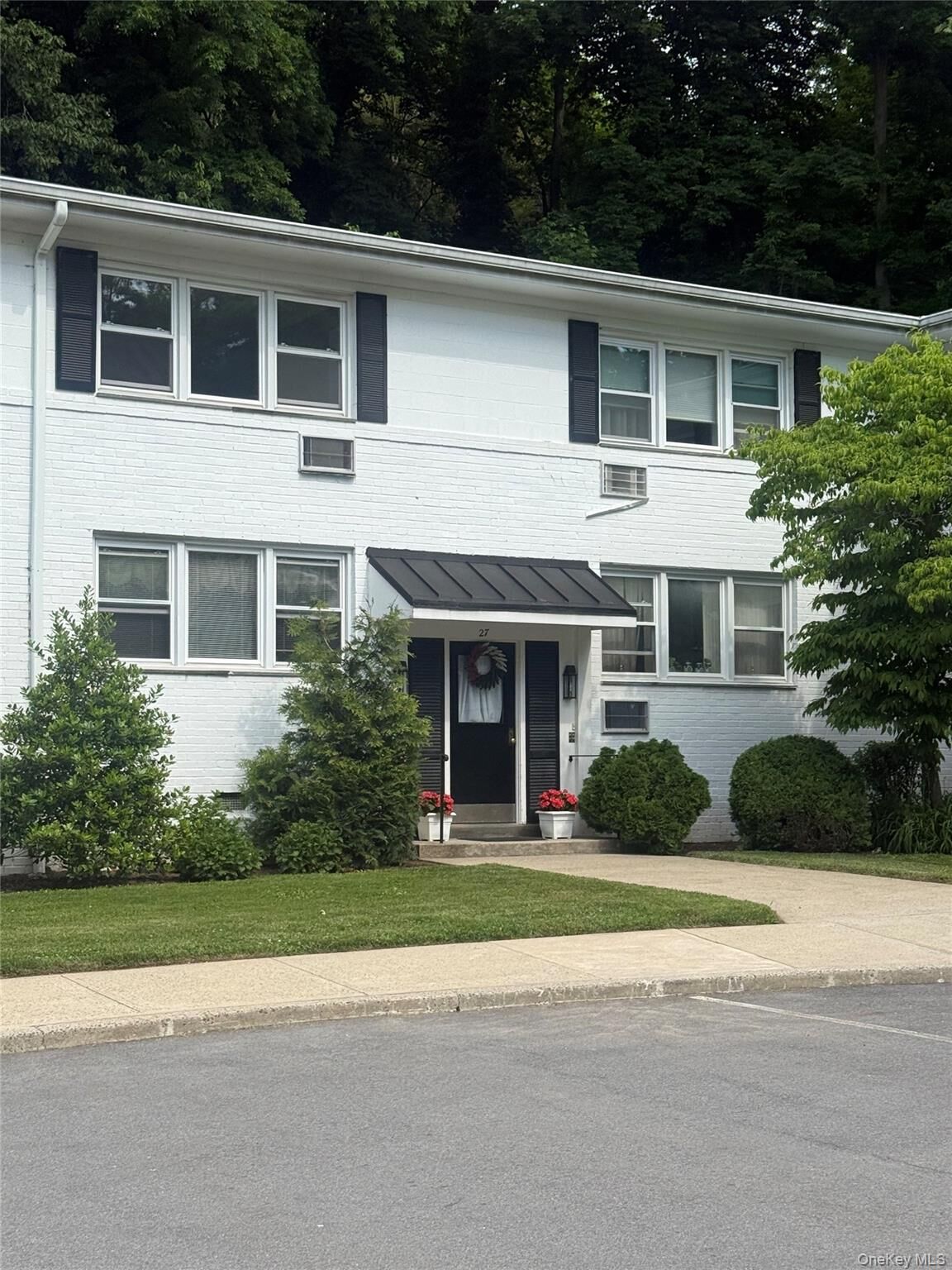 Property Photo: 27 Avon Circle D NY 10573