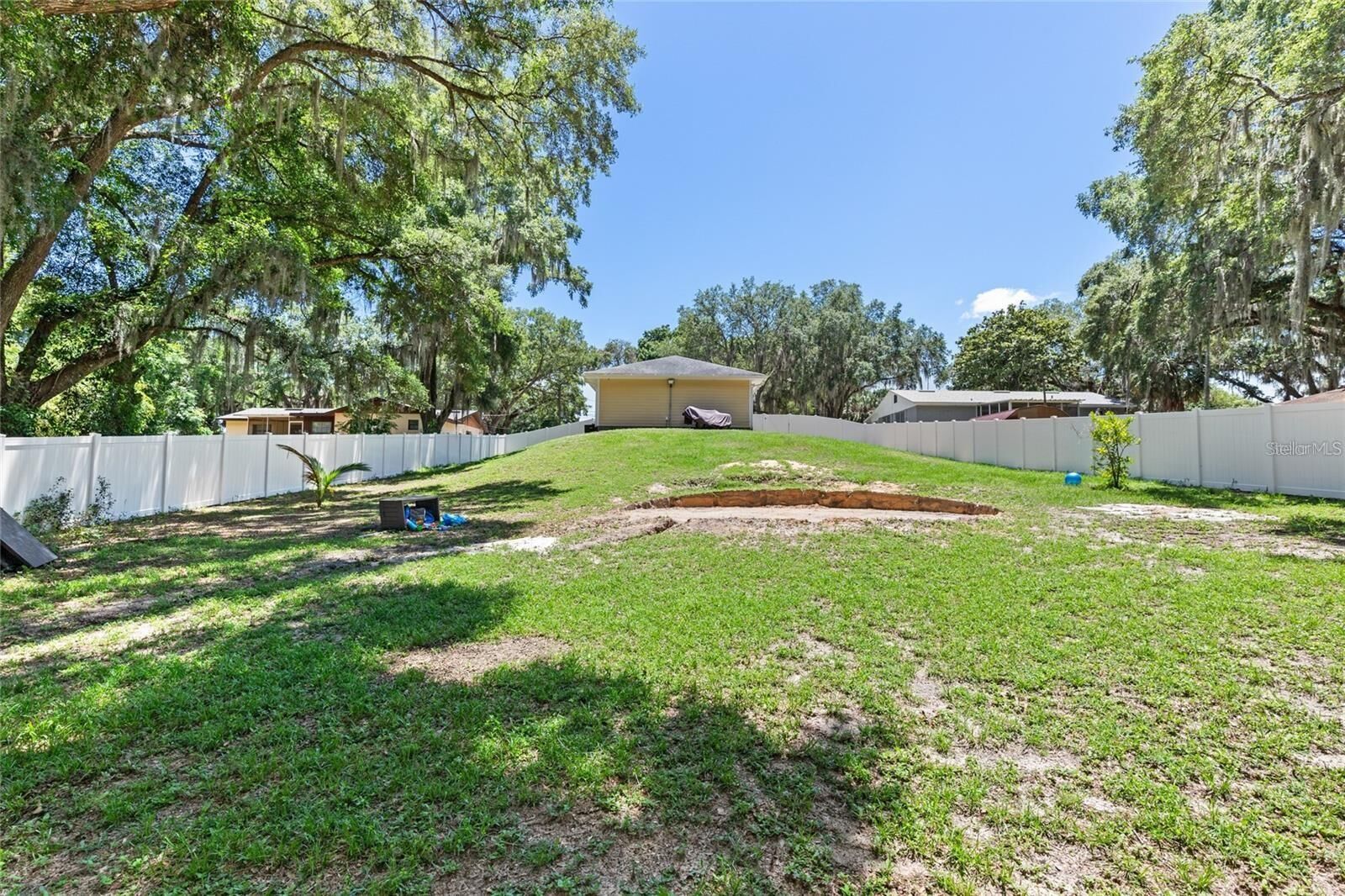 Property Photo:  206 E Catawba  FL 34731 