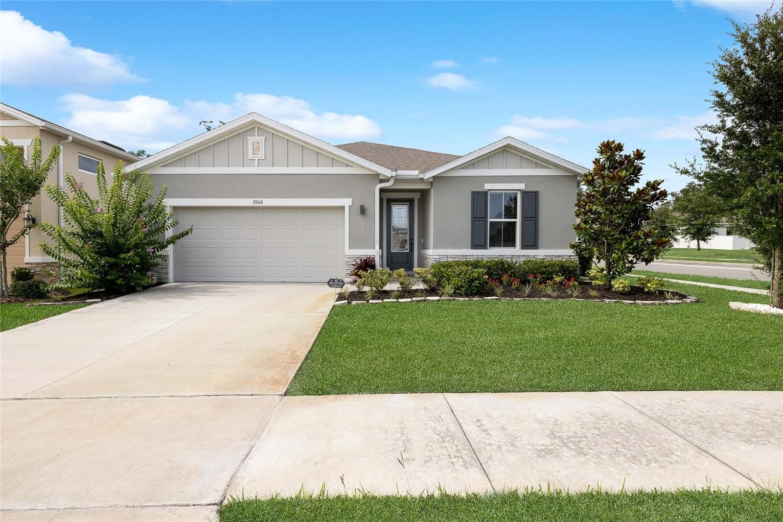 Property Photo:  1060 River Otter Way  FL 32720 