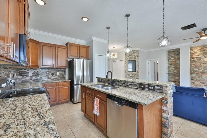 Property Photo: 401 Britton Shores Court FL 33570