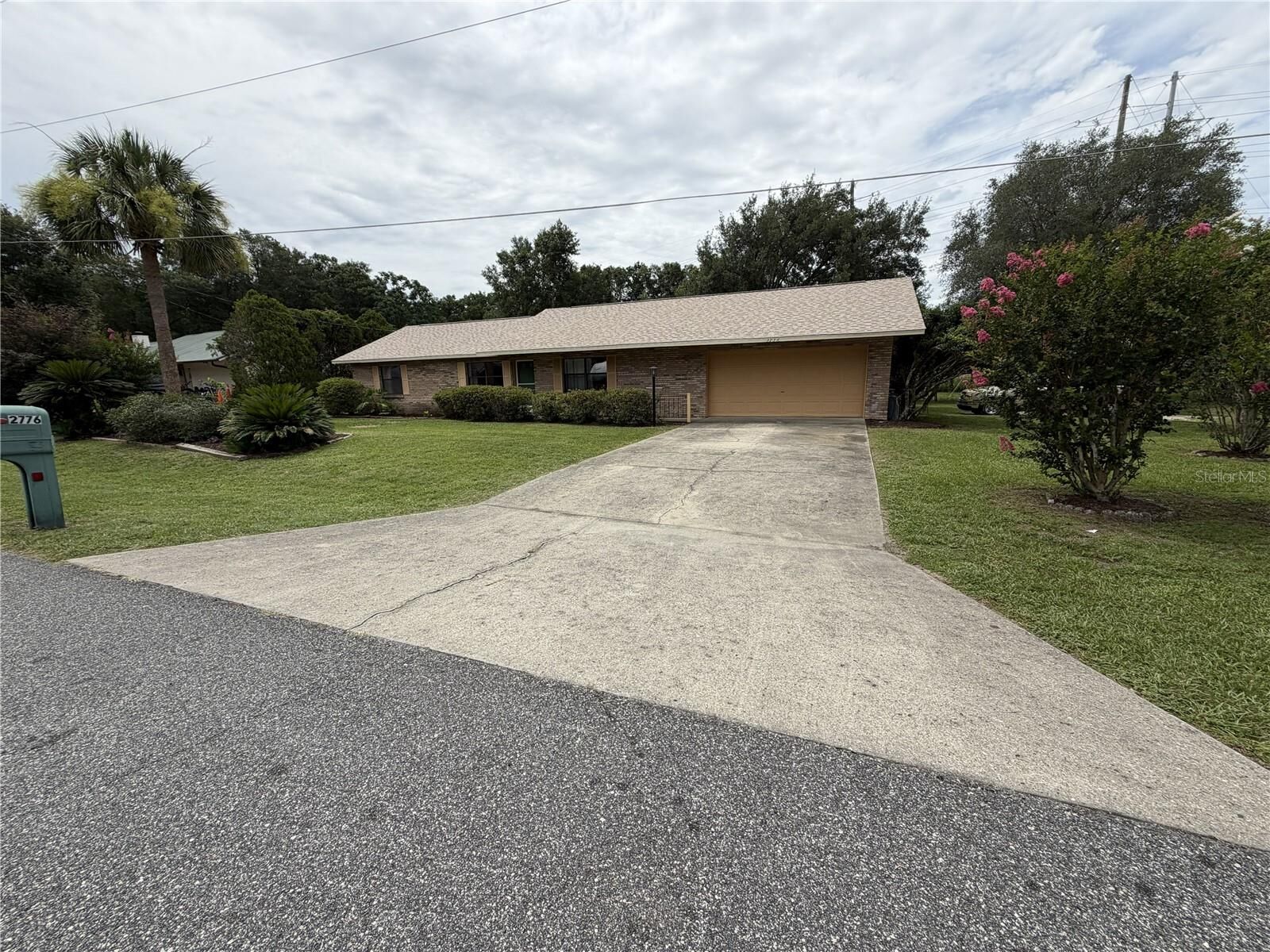 Property Photo:  2776 NE 31st Place  FL 34470 