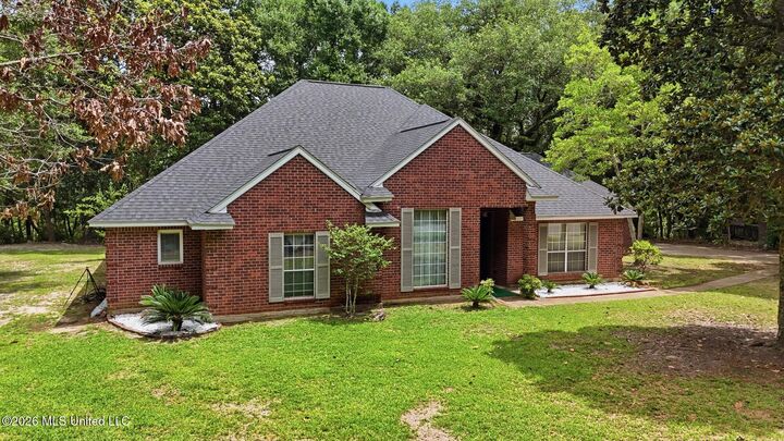 Property Photo:  1605 Fairhaven Drive  MS 39553 