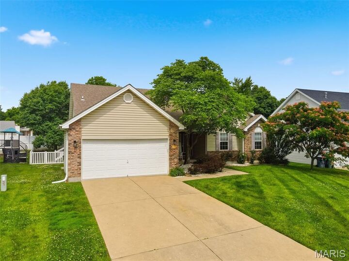 Property Photo:  1917 Williamstown Drive  MO 63376 