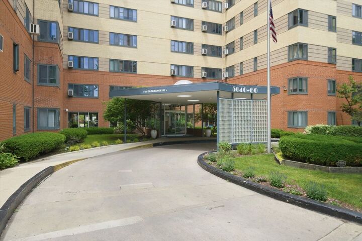 Property Photo: 5044 N Marine Drive A7 IL 60640