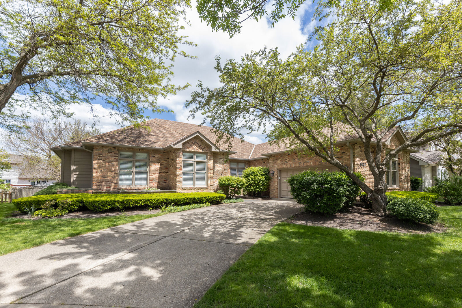 Property Photo: 1437 Ambleside Circle IL 60540