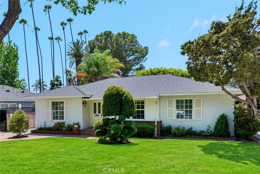 Property Photo:  2506 N Spurgeon  CA 92706 