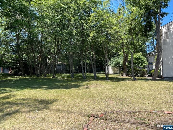 Property Photo: 636 Kingsbridge Lane NJ 07450