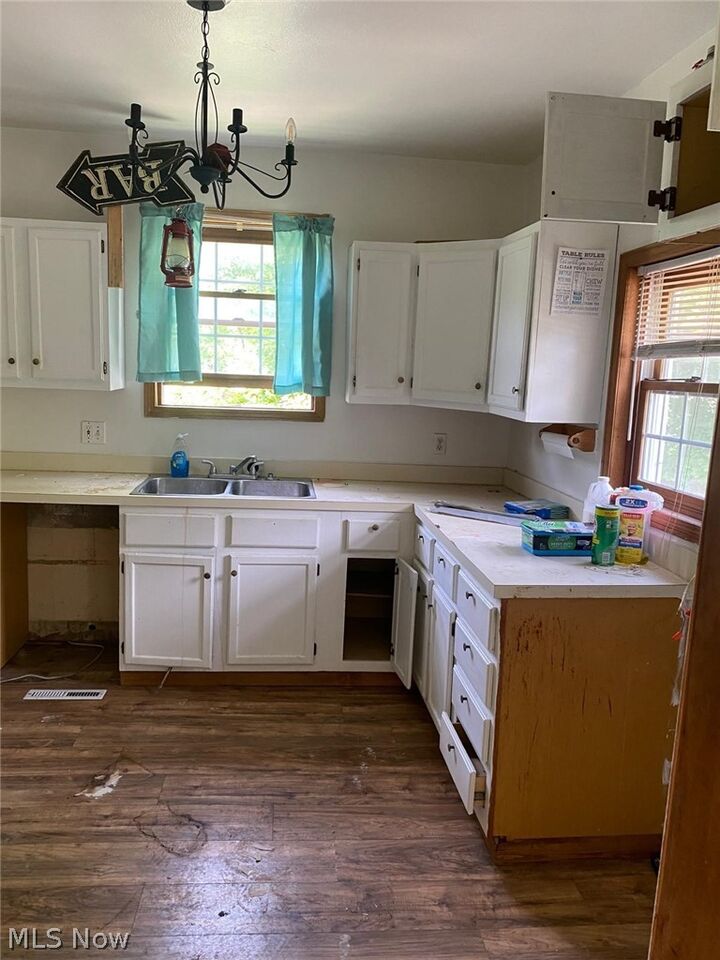 Property Photo: 4111 Pardee Road OH 44224