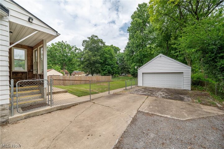 Property Photo: 324 Melrose Avenue OH 44512