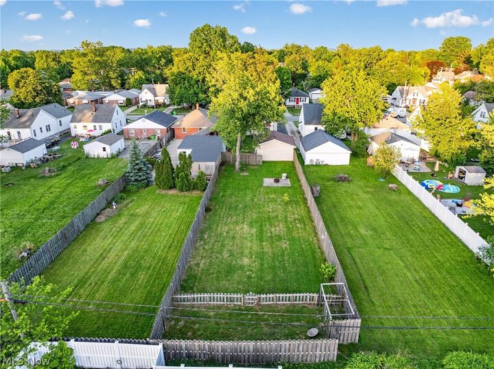Property Photo: 1324 Elmwood Road OH 44124