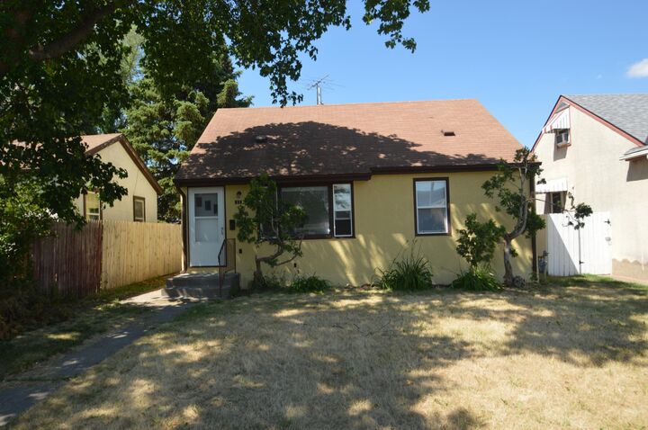 Property Photo: 113 E Dale Street E MN 55075