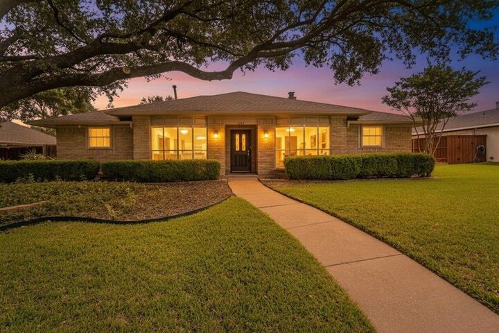 Property Photo: 2212 Vickers Drive TX 75075