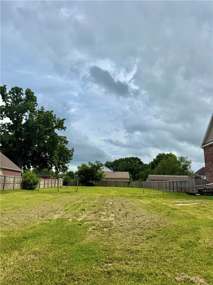 Property Photo: 1405 NW 3rd Street AR 72712