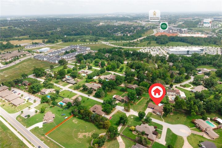 Property Photo:  4603 W Centre Court  AR 72758 