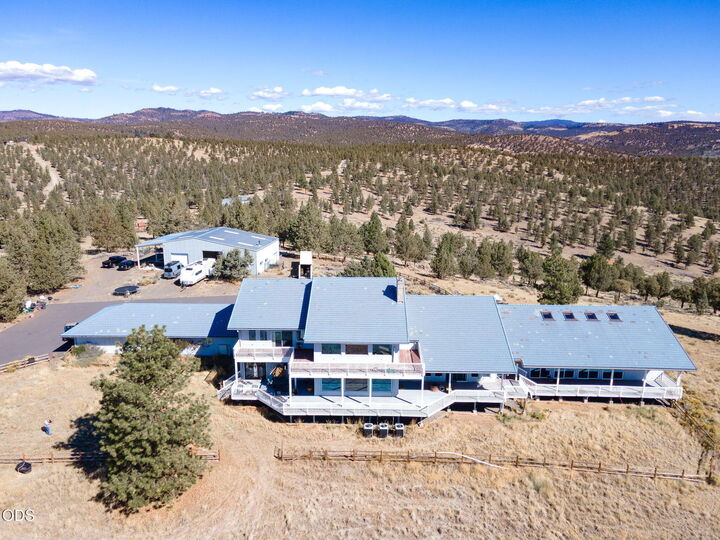 Property Photo: 4705 NE Wittmer OR 97754