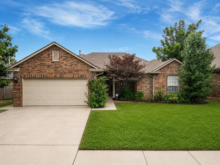 Property Photo:  1308 SW 131st Terrace  OK 73170 