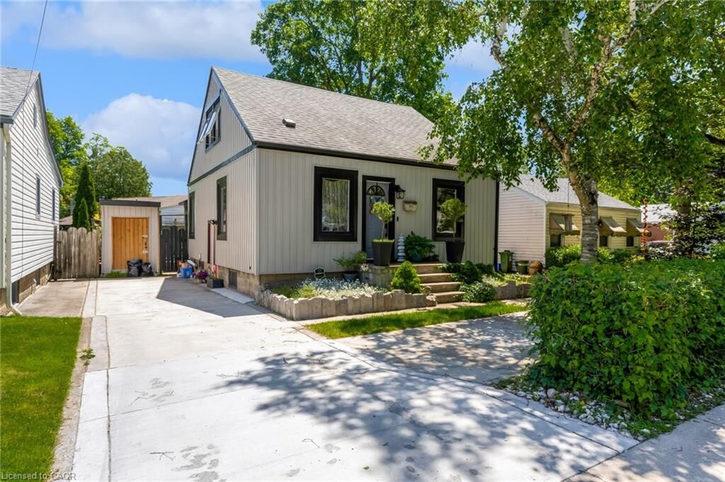 Property Photo:  80 York Road Lower  ON L9H 1L8 