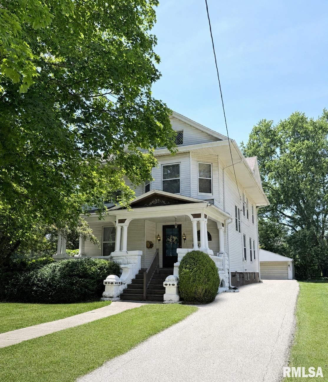 Property Photo:  1238 N Prairie Street  IL 61401 