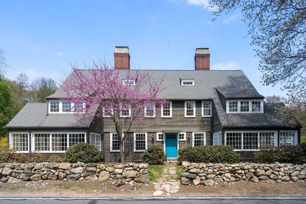 Property Photo:  845 North  MA 02081 