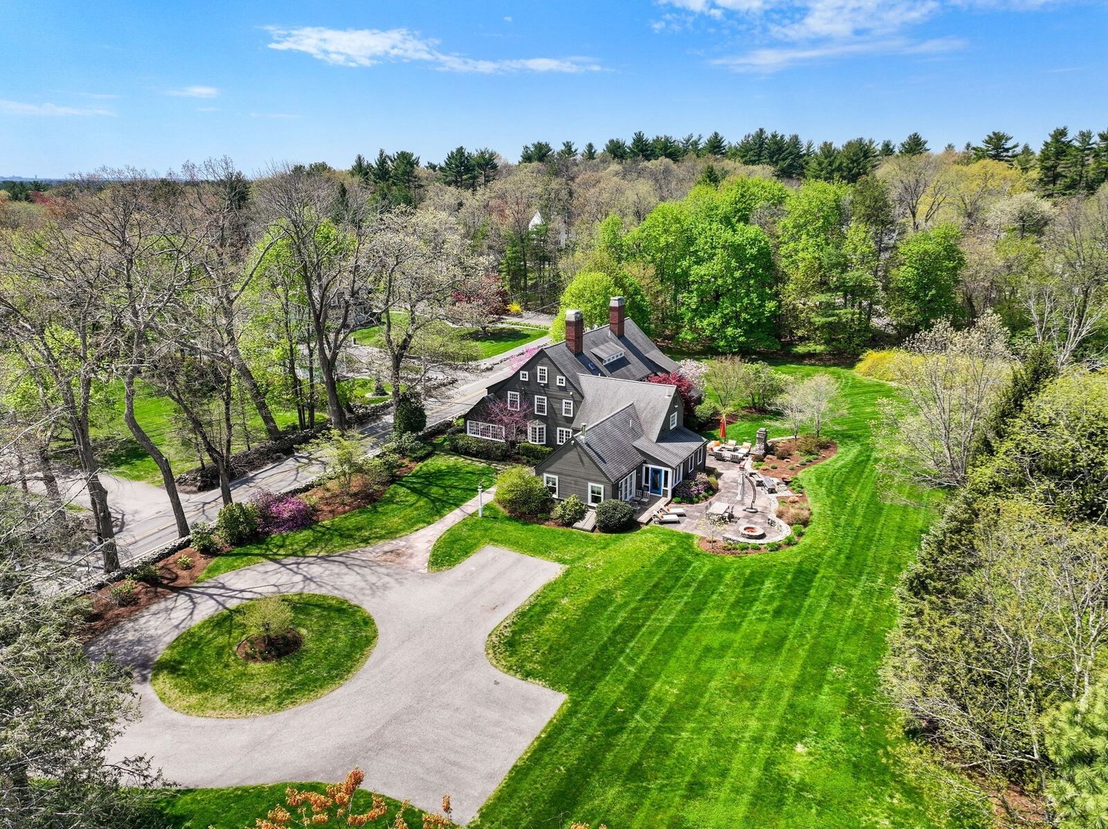 Property Photo: 845 North St MA 02081