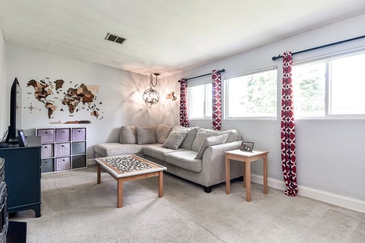Property Photo:  19 Ruth Drive  MA 01701 