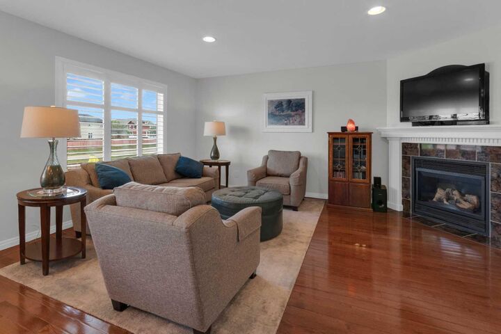Property Photo: 381 Silver Springs Way NW AB T4B 2X8