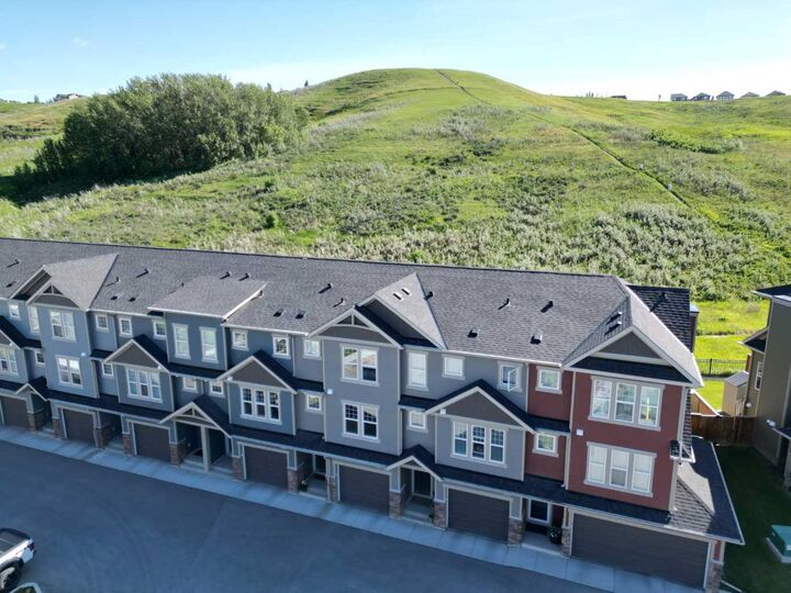 Property Photo: 272 Cranbrook Square SE AB T3M 3K8