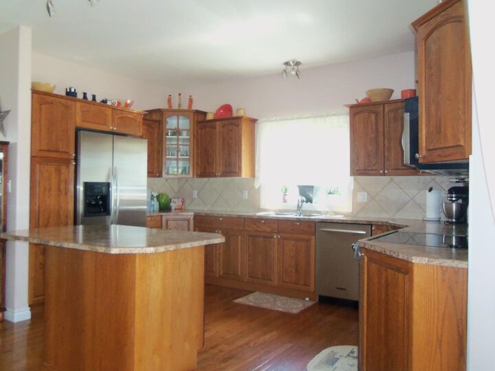 Property Photo:  10330 83 Street  AB T8S 1X9 