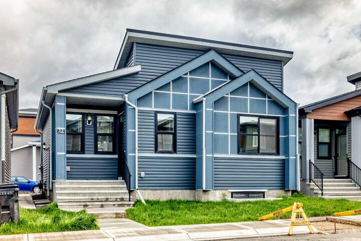212 Lucas Place NW — photo 1